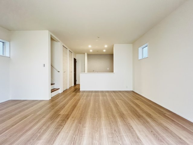 刈谷市今川町山ノ端115番1『仲介手数料無料』新築戸建ての居間・リビング