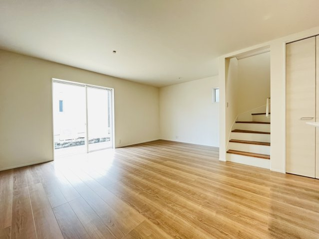 刈谷市今川町山ノ端115番1『仲介手数料無料』新築戸建ての居間・リビング