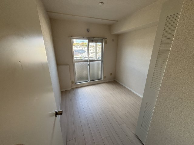 コウジィーコートの洋室