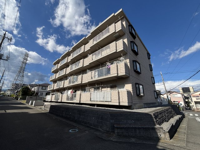 コウジィーコート