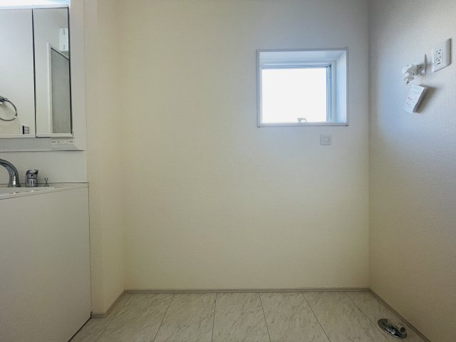 【脱衣所】 | 寄居町露梨子　Livele Garden.s　新築戸建　全8棟　5号棟