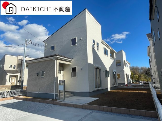 【外観】 | 寄居町露梨子　Livele Garden.s　新築戸建　全8棟　5号棟 | 10/12撮影