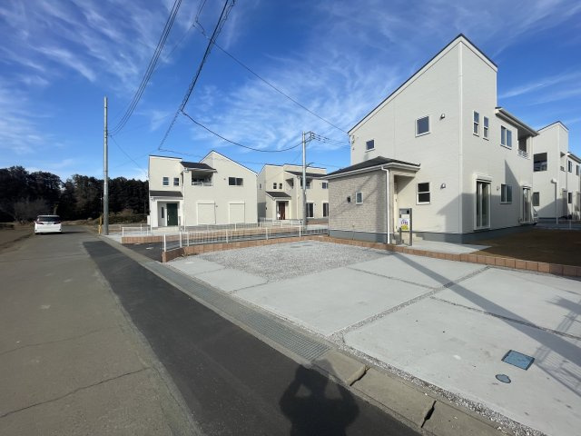 【前面道路含む現地写真】 | 寄居町露梨子　Livele Garden.s　新築戸建　全8棟　5号棟