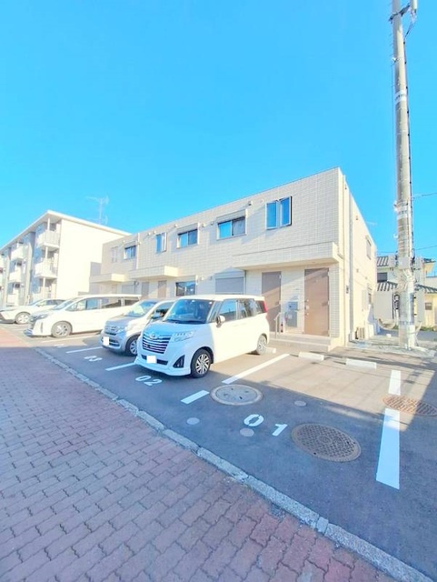 リベルテ三ツ境の駐車場