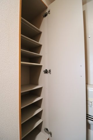 アーニスト新合川の収納