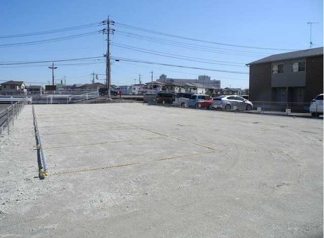 【外観】 | フラワーパーク（駐車場）