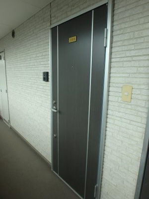 【玄関】 | クレストウッド | 松島　クレストウッド　1R+ロフト　玄関