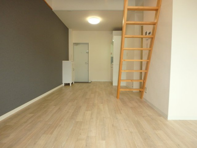 【洋室】 | クレストウッド | 松島　クレストウッド　1R+ロフト　洋室