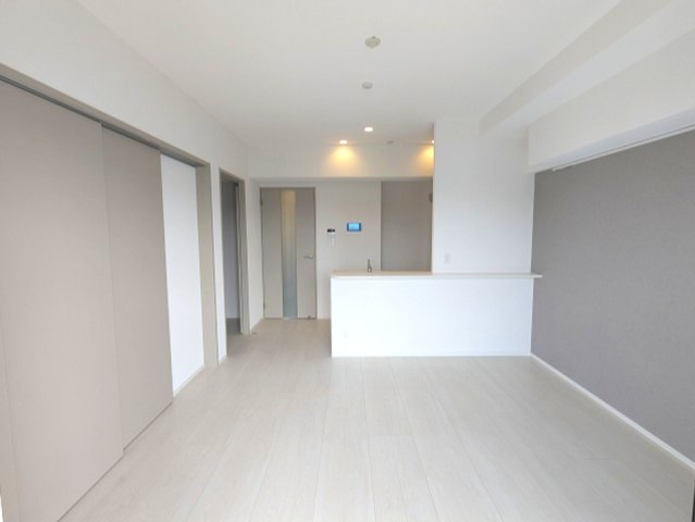 ONE ROOF RESIDENCE台東根岸の設備|インターネット無料、エアコン4台付、南西向き日当り眺望良好、カウンターキッチン