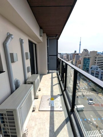ONE ROOF RESIDENCE台東根岸の設備|14F、上層階のバルコニーからスカイツリー隅田川花火見えます、南西向き日当り眺望良好