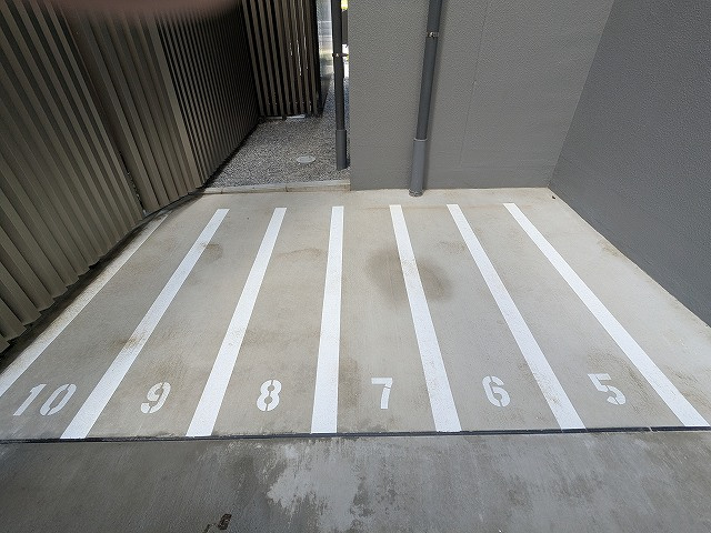 ONE ROOF RESIDENCE台東根岸の設備|バイク置場、空き状況のご確認お願い致します