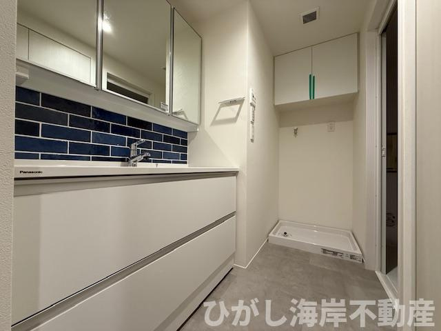 パシフィックガーデン茅ヶ崎A棟の脱衣所|新規リフォーム完了！　脱衣スペース