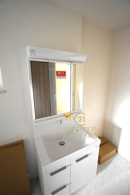 いろどりアイタウン　笠間市市野谷　24-P1　1の独立洗面台|洗面台は洗練されたシンプルなデザインでお手入れも楽です。