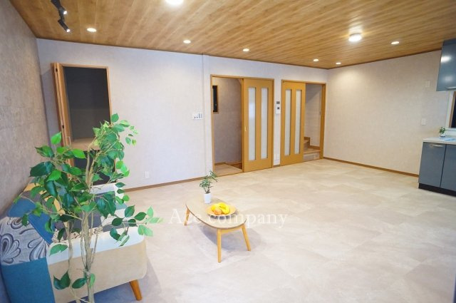 【居間・リビング】 | 生野区巽中2丁目 | 【LDK：17.7帖】