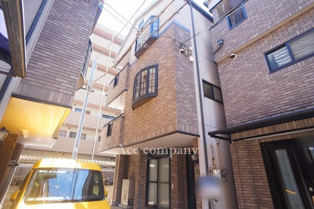 【外観】 | 生野区巽中2丁目 | 【鉄骨造！平成13年築☆駐車2台可能♪】ローン返済目安：月々約85506円（頭金0円、変動金利0.525％、返済期間35年、ボーナス払い無しで試算しています）