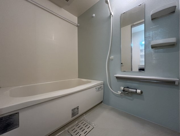 前橋市朝倉町のアパートの浴室