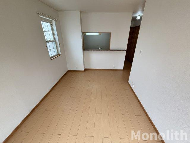 エレガントヒルズの居間・リビング