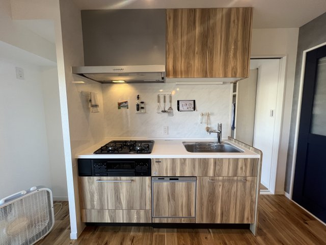 オシャレなリノベはワクワクしちゃいます♪【レゾン南林間】のキッチン|お料理しやすいキッチンです