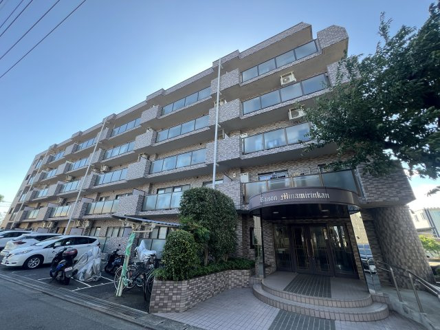 オシャレなリノベはワクワクしちゃいます♪【レゾン南林間】の外観|物件の外観です