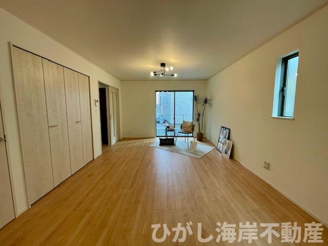 平塚市龍城ケ丘　新築戸建　全4棟　の居間・リビング|17.3帖　LDK