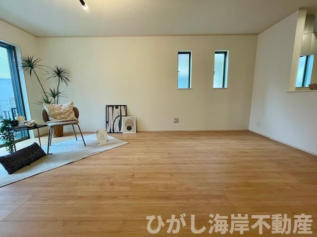 平塚市龍城ケ丘　新築戸建　全4棟　の居間・リビング|17.3帖　LDK