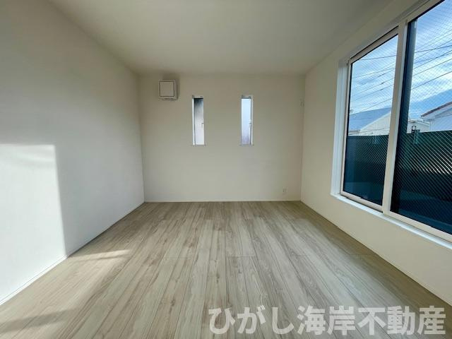 平塚市幸町　新築戸建の洋室|8.3帖　洋室