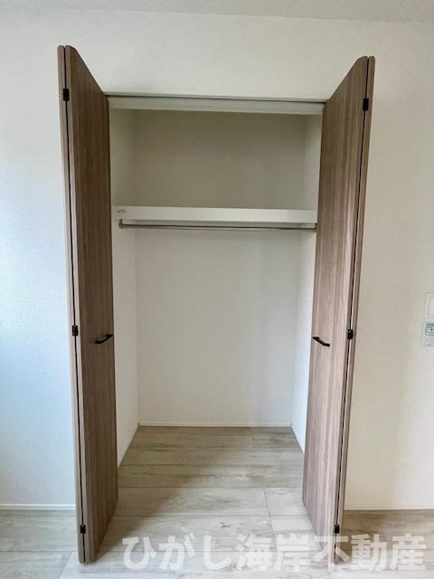 平塚市幸町　新築戸建の収納|各居室　収納スペース付き