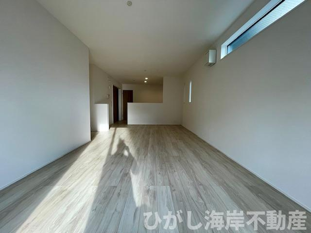 平塚市幸町　新築戸建のダイニング|19.3帖　LDK