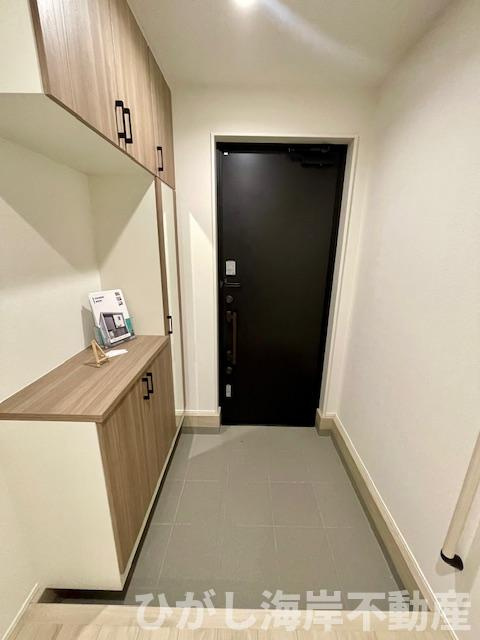 平塚市幸町　新築戸建の玄関|玄関