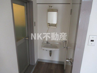 【洗面所】 | エイシン長栄寺ビル（河内永和賃貸） | 洗面です