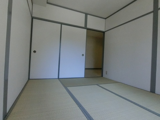 マンション吾光の和室