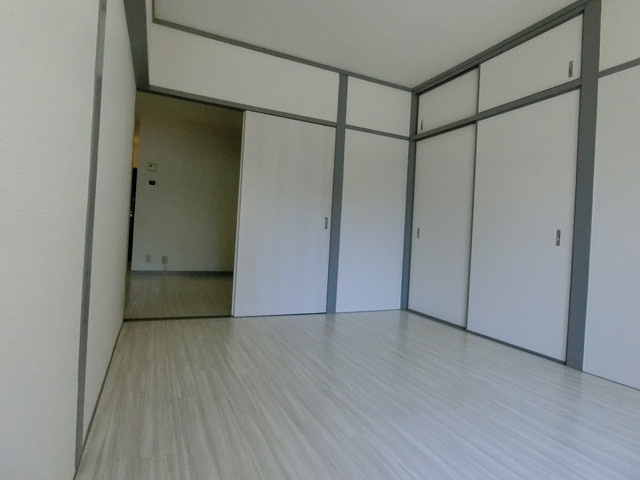 マンション吾光の洋室