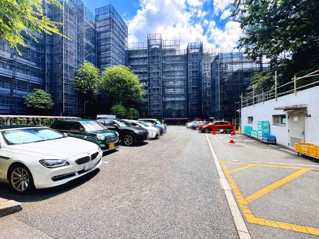 【駐車場】 | 成増ハウス（成増店） | 敷地内駐車場月額20,000円