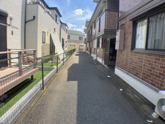 ジェネシスＫの駐車場