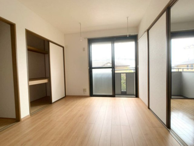 【洋室】 | コーポ・リッチモンド A | 南側洋室