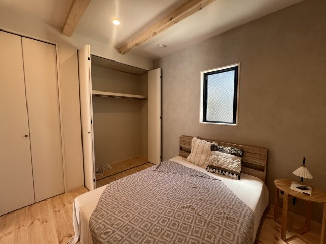 趣味やお仕事専用の部屋？がある男のロマン【大和市上和田】新築戸建の洋室|明るい洋室です