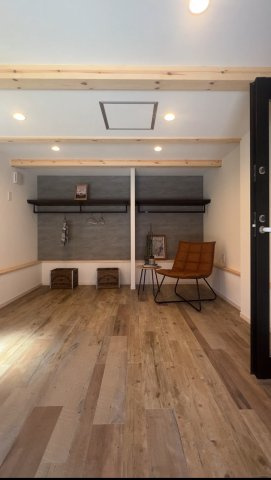 趣味やお仕事専用の部屋？がある男のロマン【大和市上和田】新築戸建の洋室|落ち着いた色調の洋室です