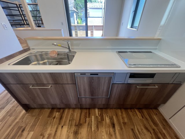 趣味やお仕事専用の部屋？がある男のロマン【大和市上和田】新築戸建のキッチン|キッチンでお料理をお楽しみください