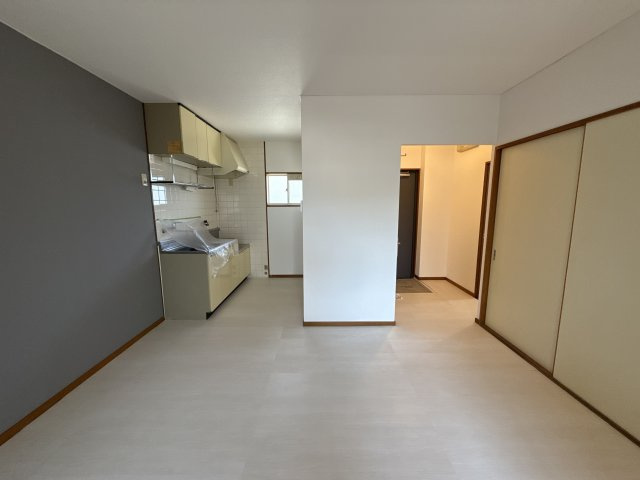 VANROCK勝原駅前の居間・リビング