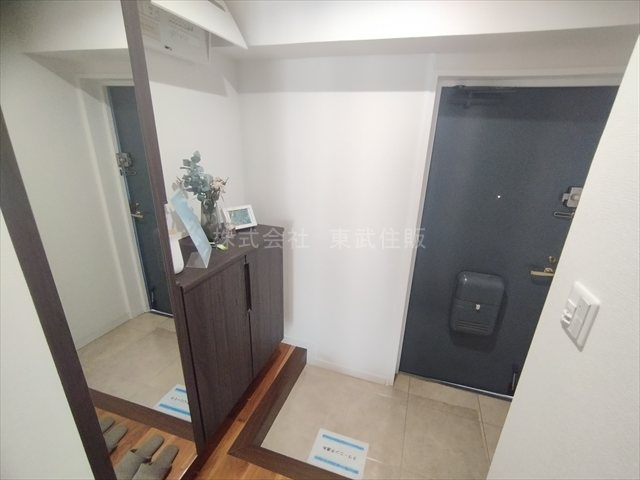 【玄関】 | ザ・ステイツ志木アーバンヒルズ | 収納もある玄関です