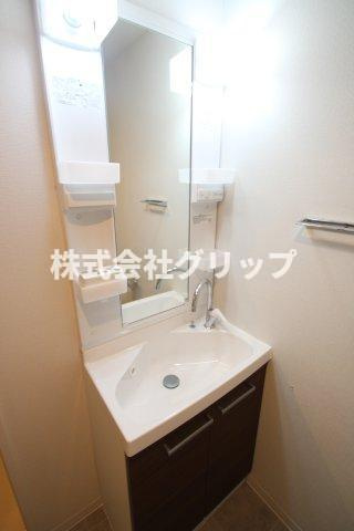 クレヴィスタ阪東橋の独立洗面台