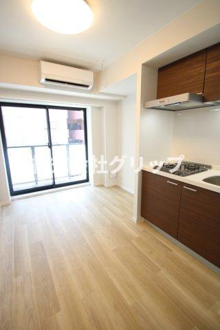 クレヴィスタ阪東橋の居間・リビング