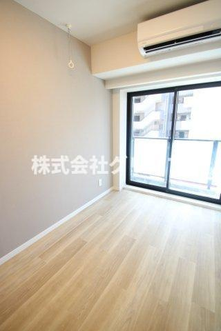 クレヴィスタ阪東橋の居間・リビング