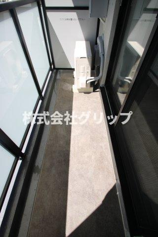 クレヴィスタ阪東橋のバルコニー
