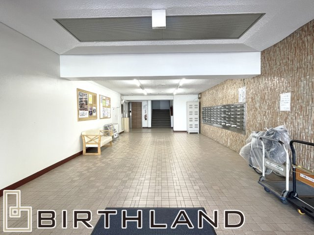 中古マンション　コーポ麓山マンションのエントランス