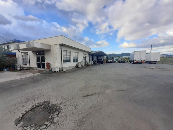 宇土市松山町の倉庫の外観