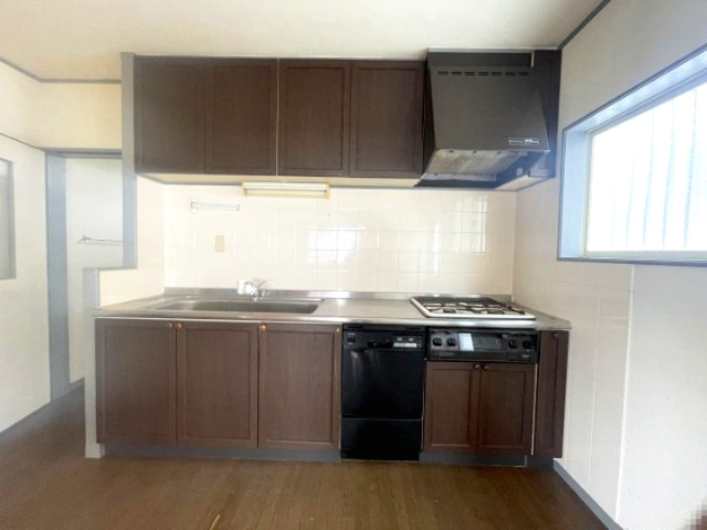 大津市南小松中古戸建のキッチン