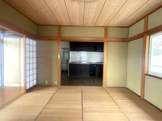 大津市南小松中古戸建の和室|8畳和室