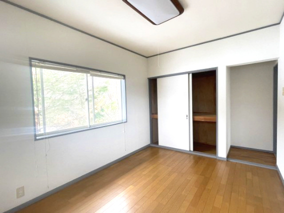 大津市南小松中古戸建の洋室|6.5帖洋室