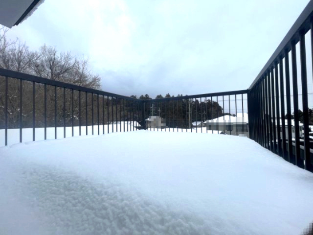 大津市南小松中古戸建のバルコニー